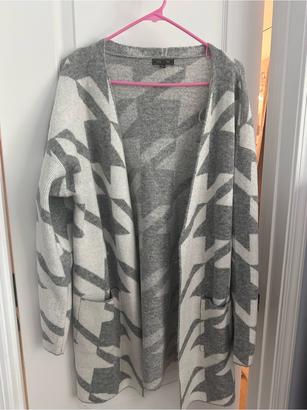 Open-Front Gray and White Patterned Cozy Cardigan